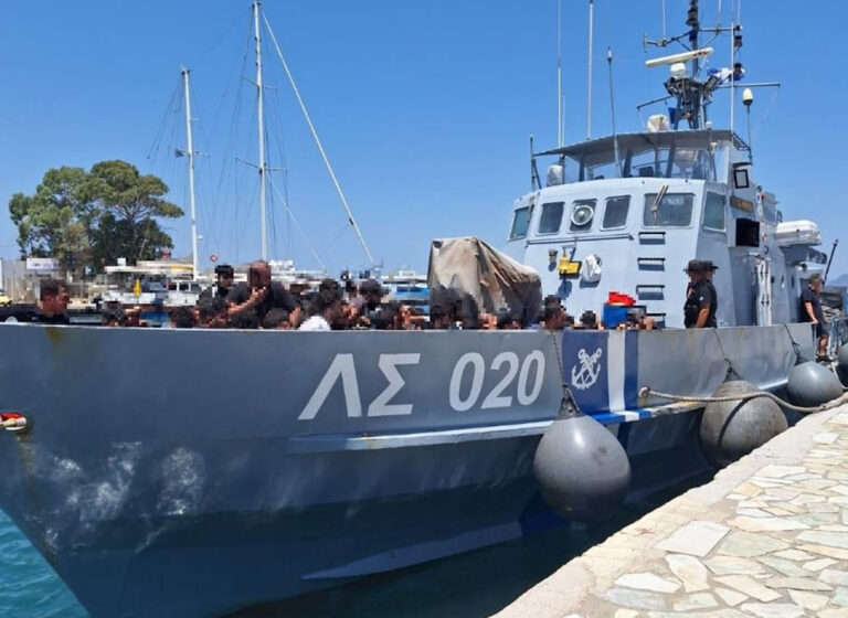 Εντοπισμός και διάσωση 71 αλλοδαπών στην Κάρπαθο – βίντεο