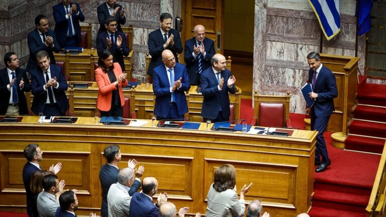 Βουλή: Έλαβε ψήφο εμπιστοσύνης από 158 βουλευτές η κυβέρνηση – Μητσοτάκης: Εντολή για μεγάλες αλλαγές