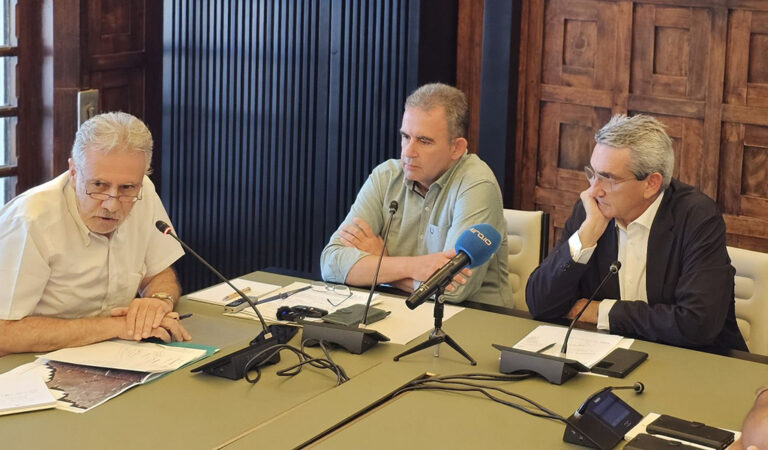 Τον οδικό χάρτη της επόμενης μέρας για την αποκατάσταση των πυρόπληκτων περιοχών της Ρόδου, παρουσίασε ο Γενικός Δ/ντής Δασών του ΥΠΕΝ